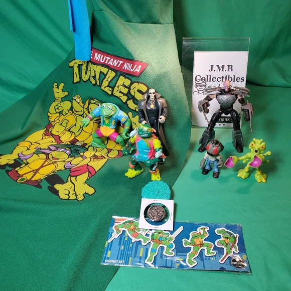Vintage Teenage Mutant Ninja Turtles (TMNT) Action Figure & Merchandise Lot - Picture 1 of 17